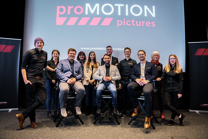 Gruppenfoto mit proMotion pictures